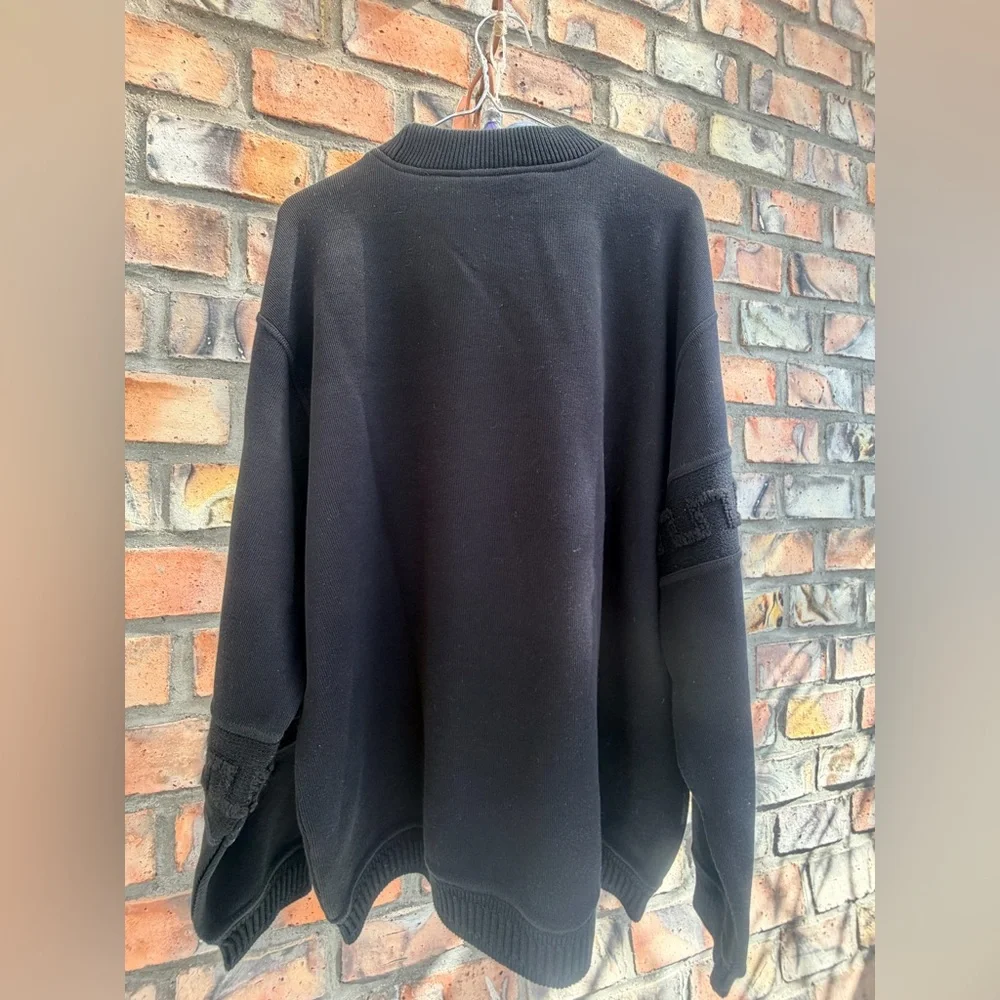 Carlo Colucci Men's Black Crewneck Sweater
